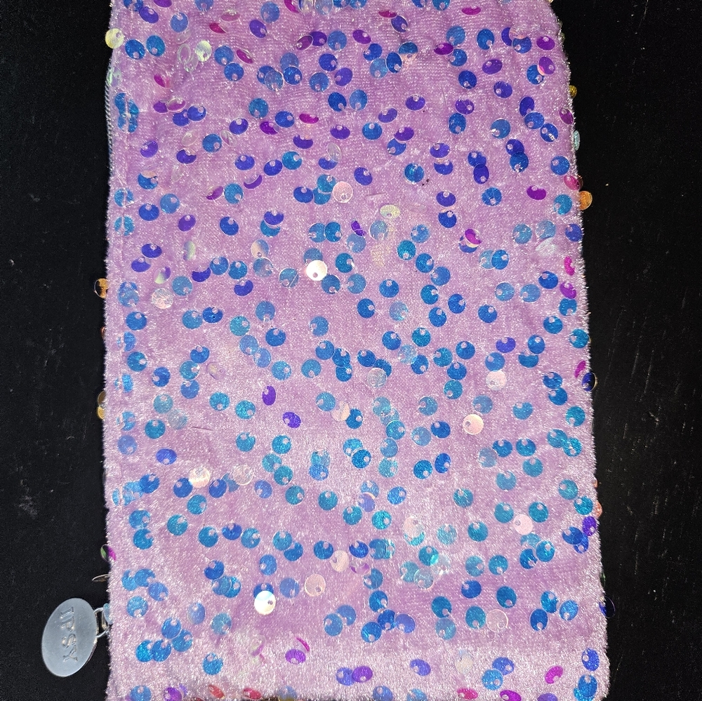 Ipsy makeup bag
